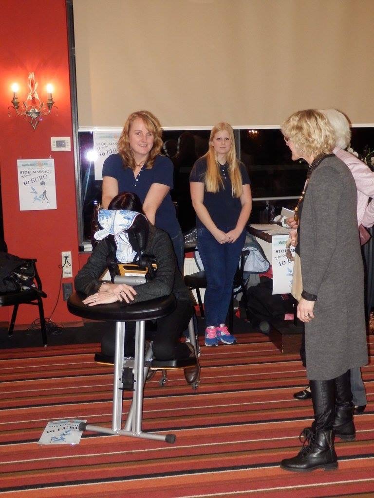 massagewerkfriesland op de ladiesnight in Wolvega
