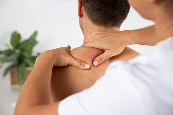 rol van massage in het verminderen van stress en burn-outklachten